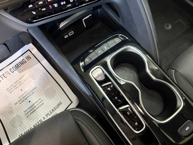 Used 2021 Buick Envision Essence w/ Technology Package I FWD image 27