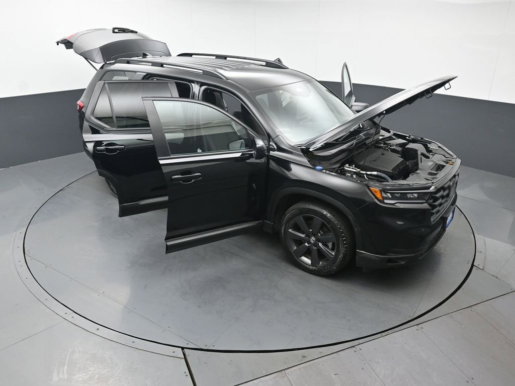 Certified 2025 Honda Pilot Sport image 53