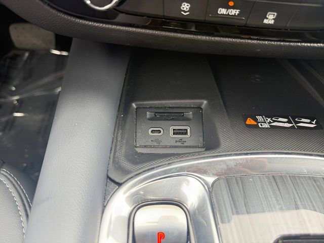 Used 2023 Buick Enclave Essence w/ Experience Buick Package image 6