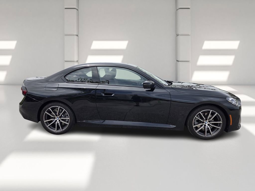 Used 2025 BMW 230i Coupe RWD image 5
