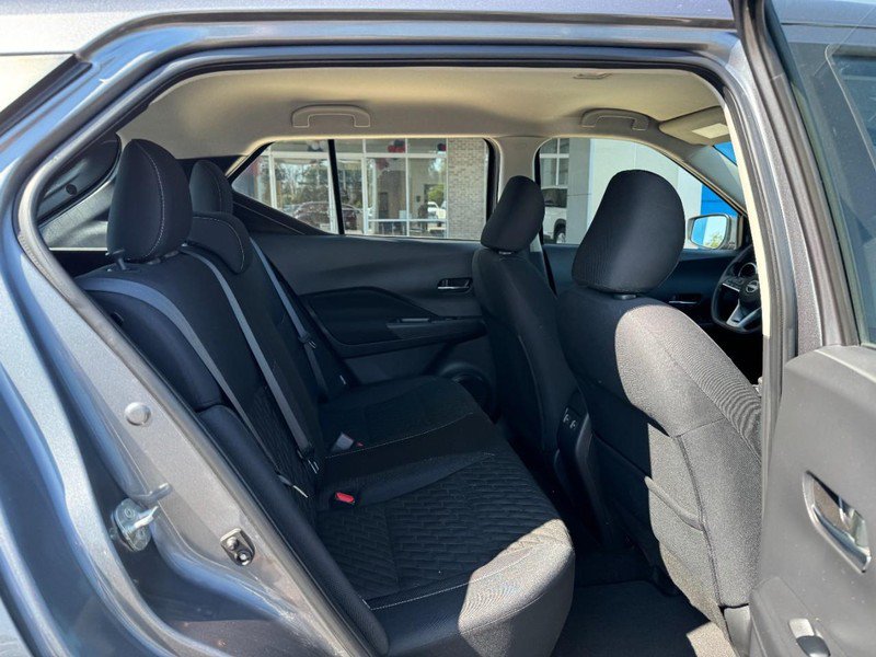 Used 2023 Nissan Kicks SV FWD image 10