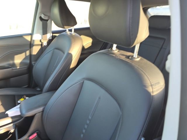 Used 2025 Hyundai Kona Limited image 8