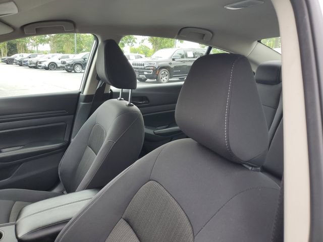 Used 2025 Nissan Altima 2.5 SV FWD image 16