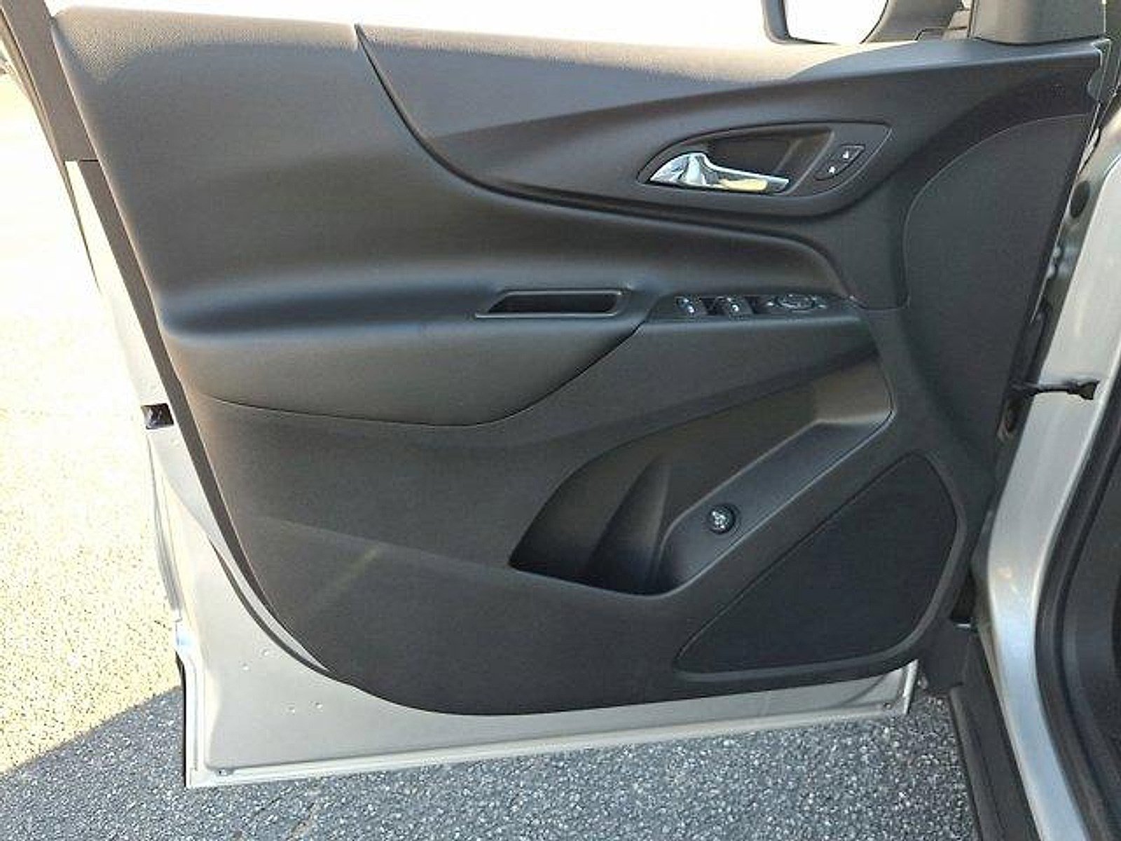 Used 2022 Chevrolet Equinox LT image 12