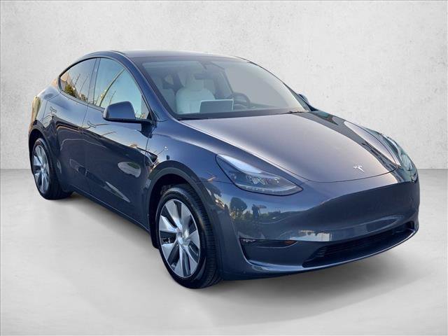 Used 2024 Tesla Model Y Long Range AWD/4WD image 3