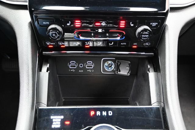 Used 2023 Jeep Grand Cherokee Limited w/ Black Appearance Package AWD/4WD image 46