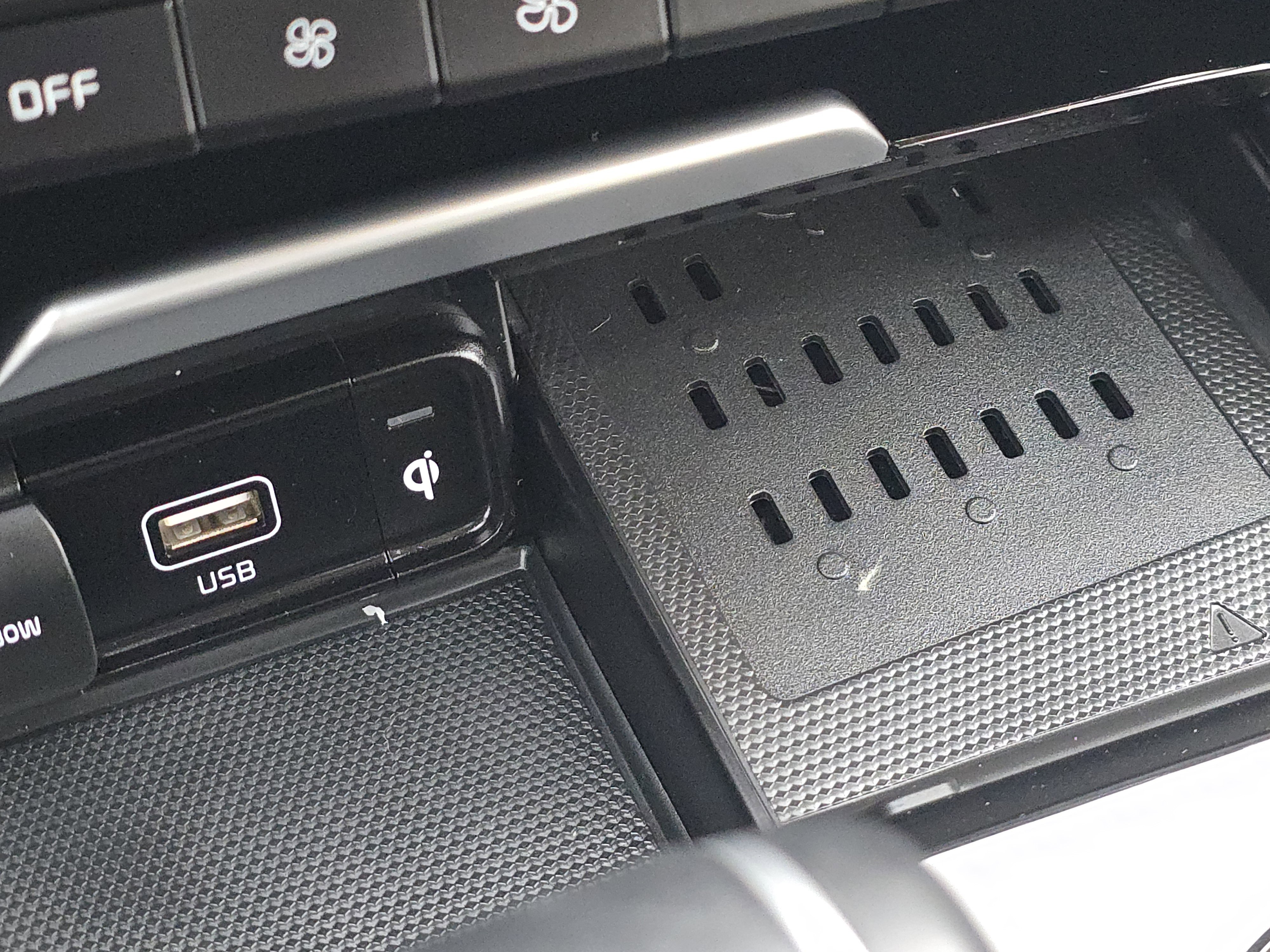 Used 2022 Kia Stinger GT-Line w/ Sun & Sound Package image 26