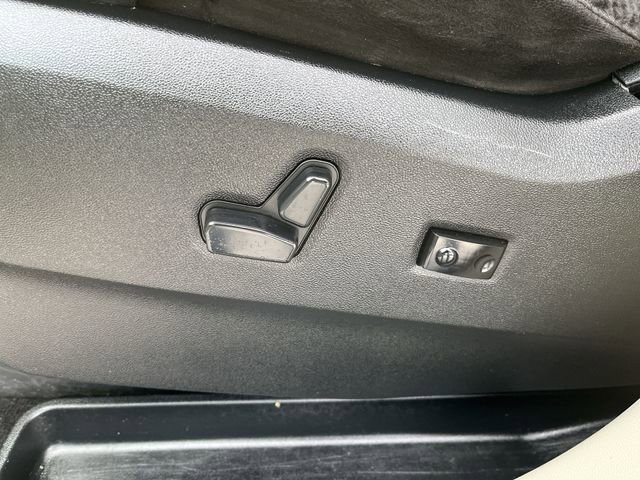 Used 2014 Dodge Grand Caravan SXT image 16