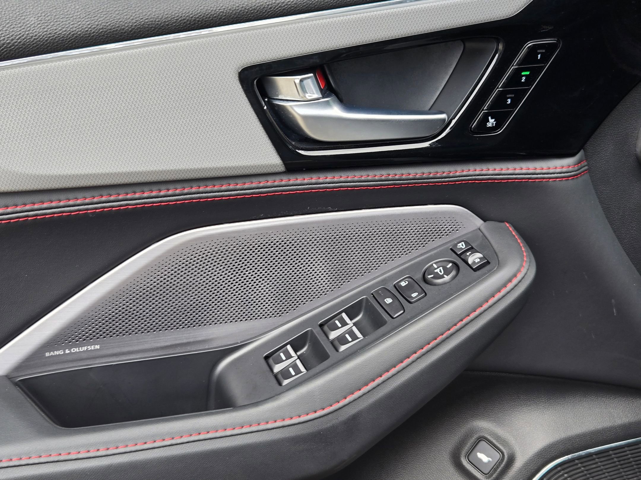 Certified 2025 Acura MDX A-Spec image 9