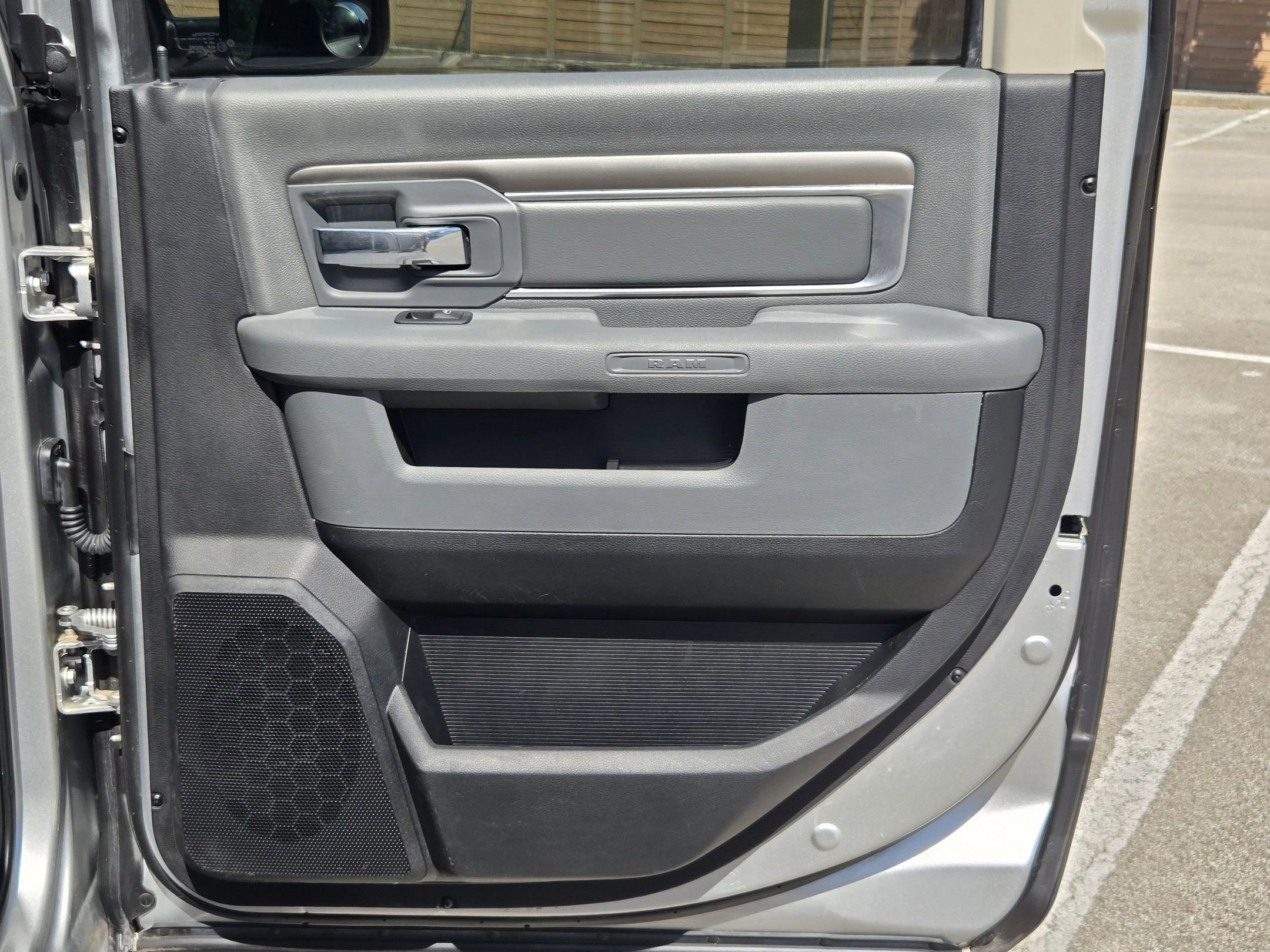 Used 2016 RAM 2500 SLT image 26