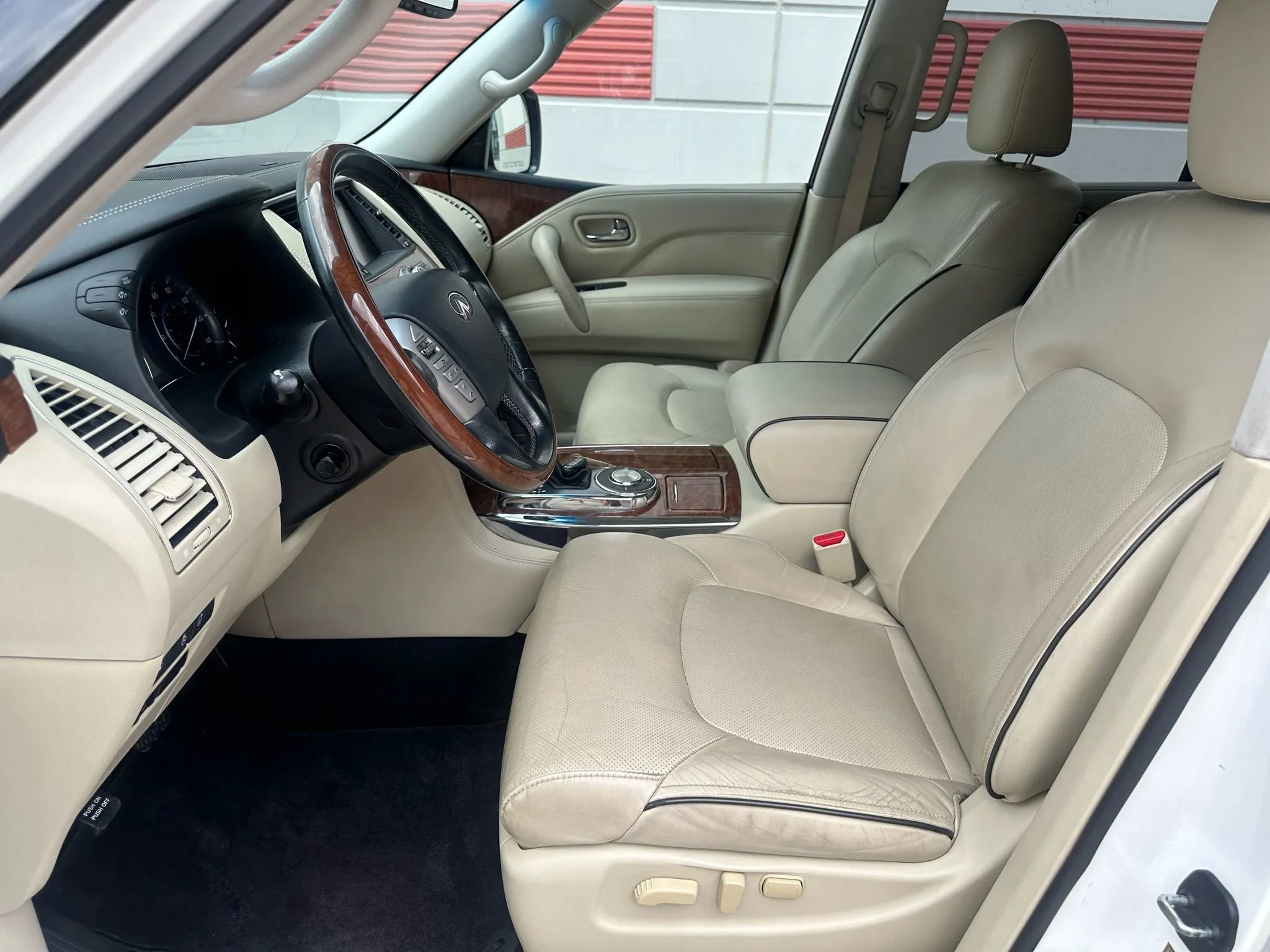 Used 2018 INFINITI QX80 2WD w/ Driver Assistance Package image 15