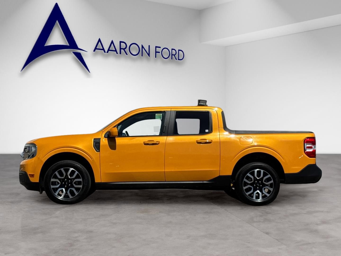 Used 2023 Ford Maverick Lariat w/ Lariat Luxury Package image 3