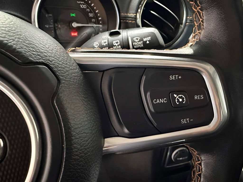 Used 2022 Jeep Wrangler Unlimited Sahara AWD/4WD image 19