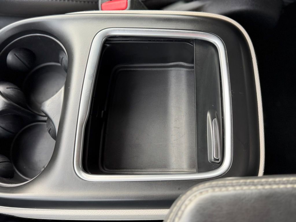 Used 2022 Chrysler Pacifica Touring-L image 17