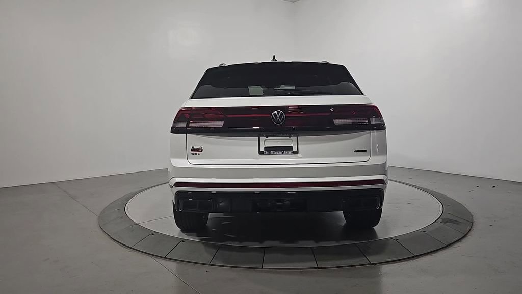 New 2026 Volkswagen Atlas Cross Sport SEL R-Line image 4