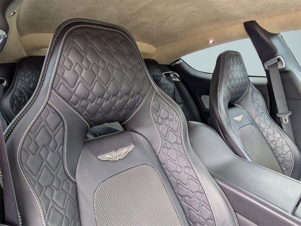 Used 2015 Aston Martin Rapide S image 39
