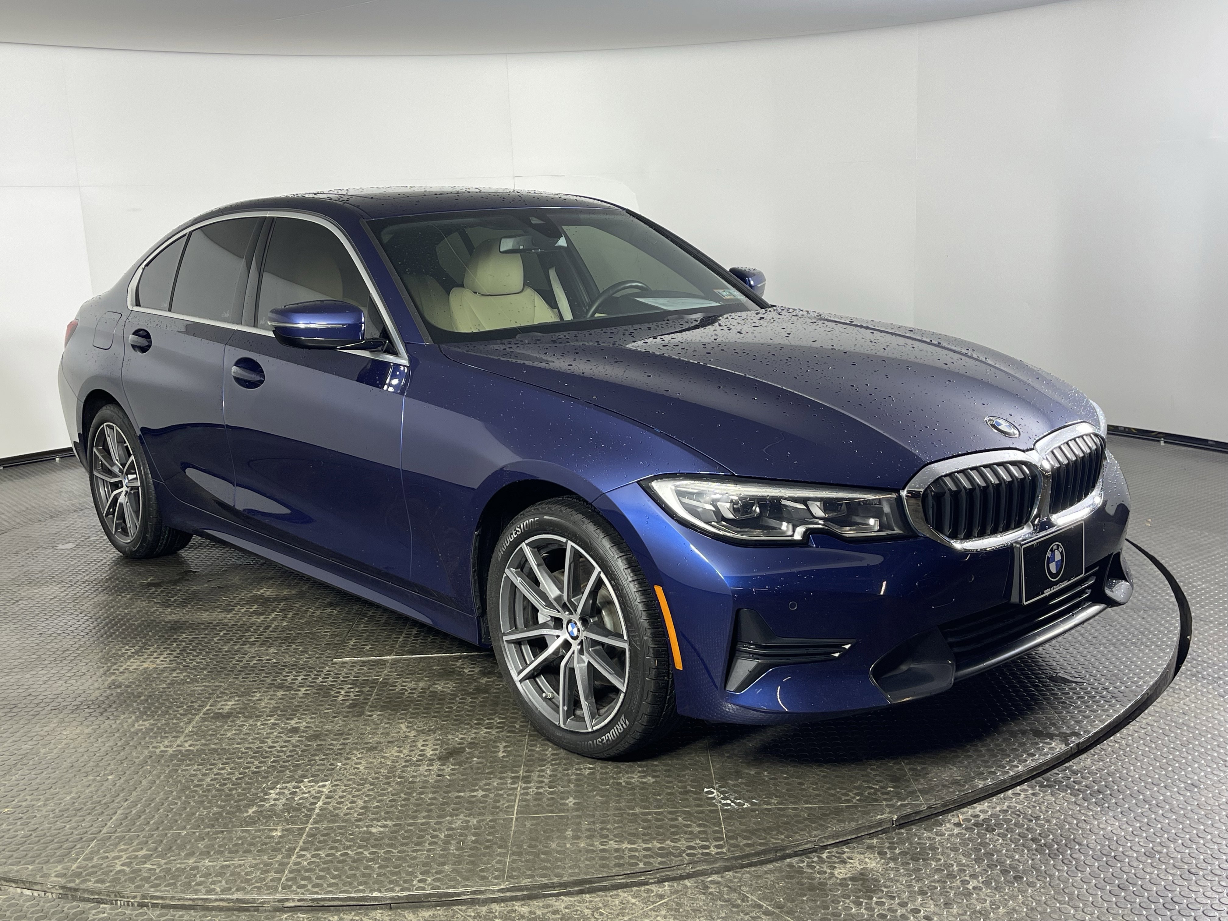 Used 2020 BMW 330i xDrive Sedan w/ Convenience Package AWD/4WD image 3