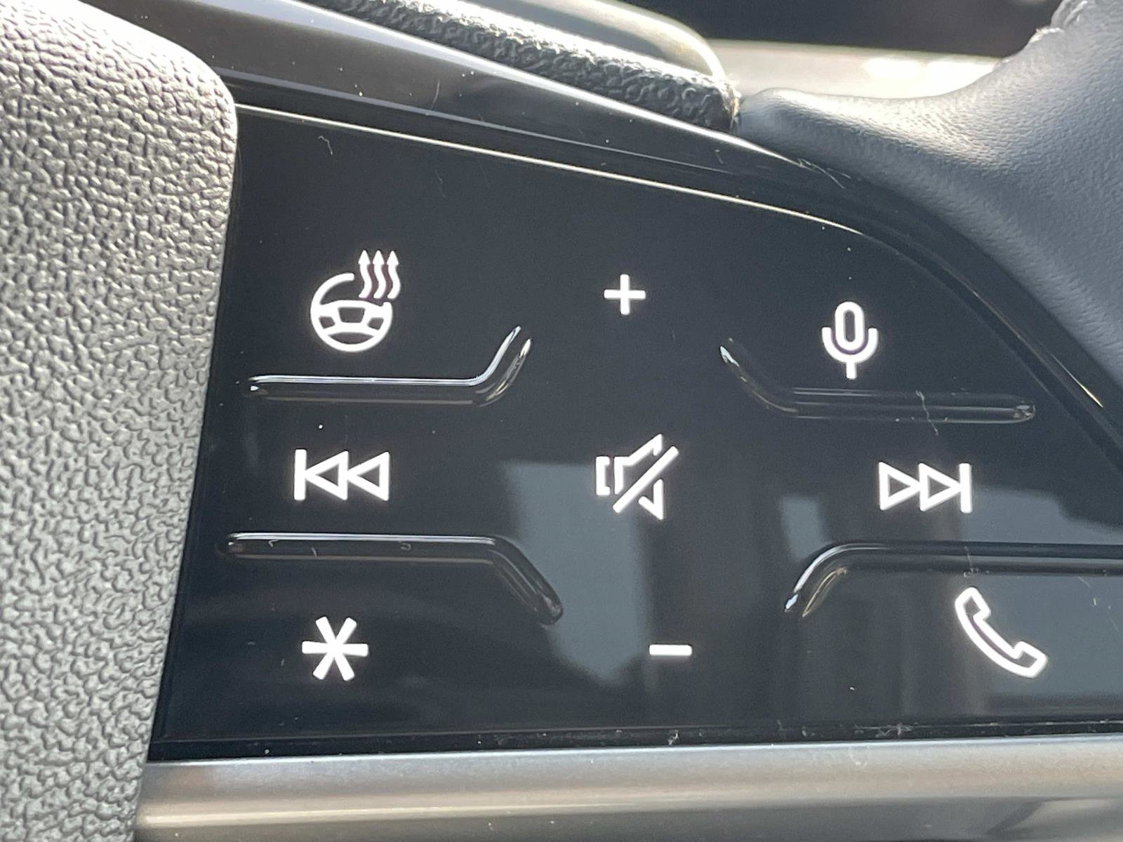 Used 2025 Audi Q5 Premium w/ Convenience Package image 24