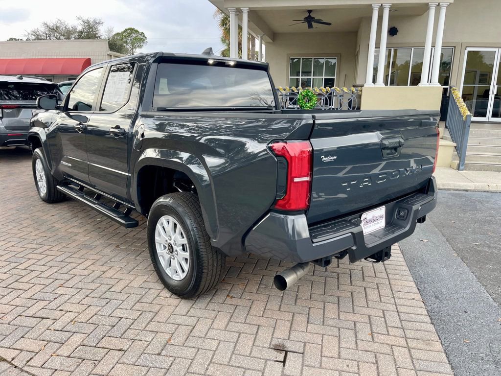 Used 2025 Toyota Tacoma SR5 image 3