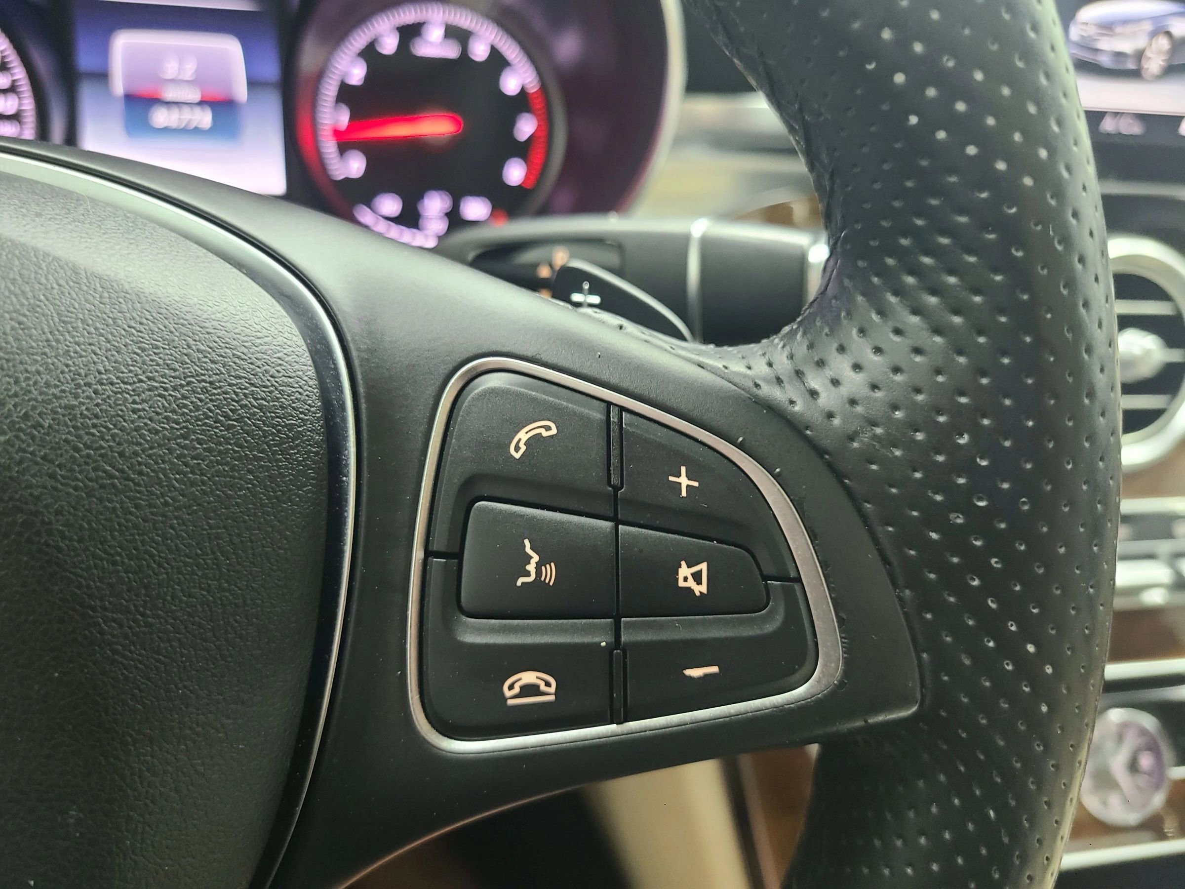 Used 2016 Mercedes-Benz C 300 4MATIC Sedan image 32