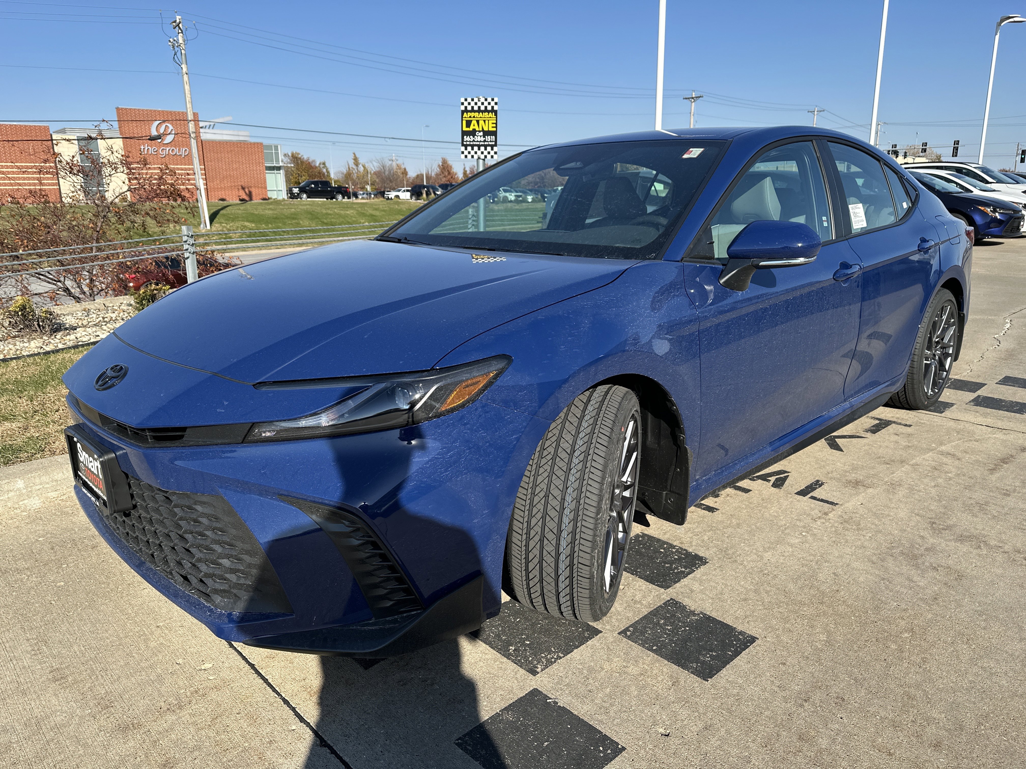 New 2026 Toyota Camry SE w/ Convenience Package FWD image 3