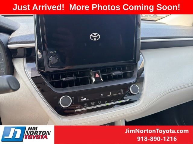 Used 2025 Toyota Corolla Cross L FWD image 12