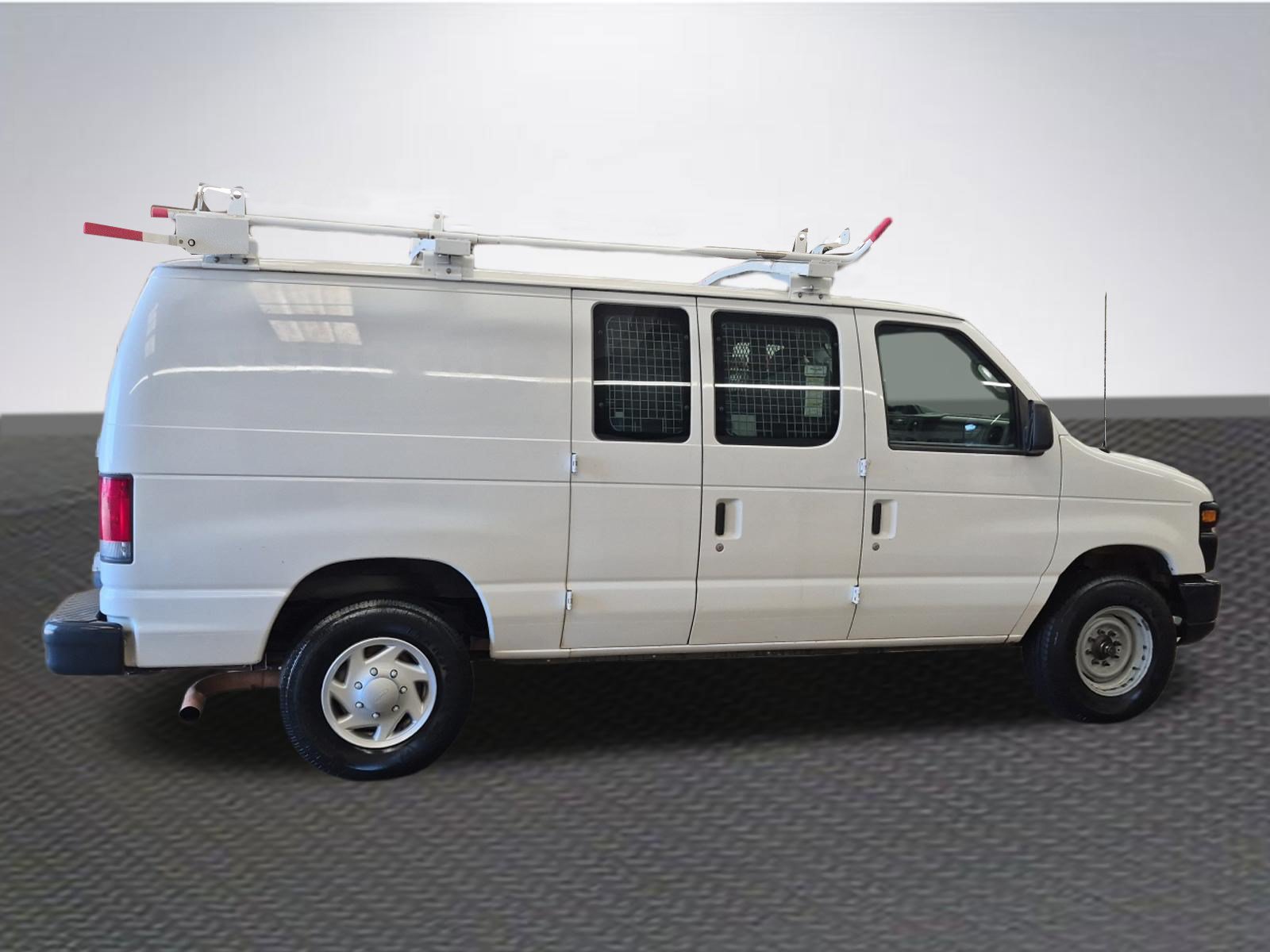 Used 2014 Ford E-250 and Econoline 250 RWD image 4