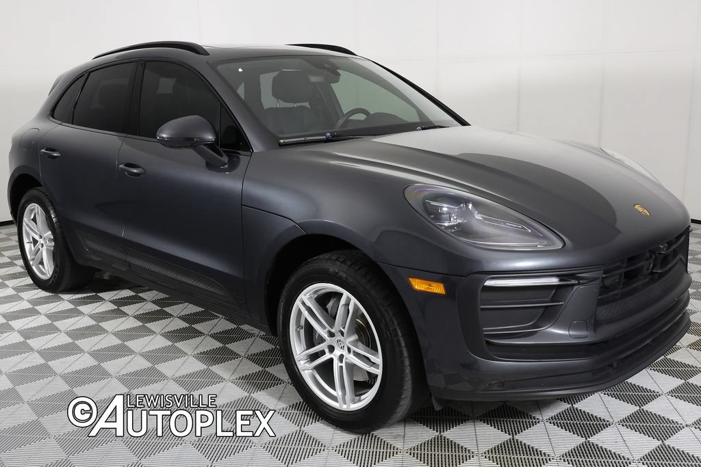 Used 2023 Porsche Macan AWD/4WD image 3