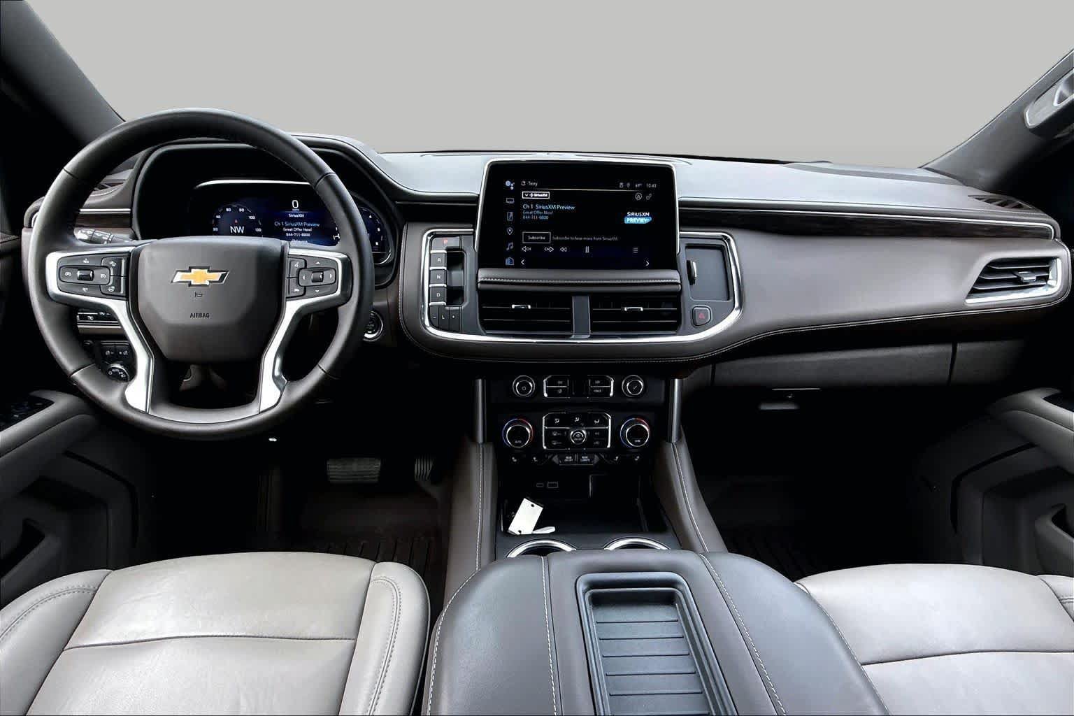 Used 2024 Chevrolet Tahoe LT w/ Luxury Package RWD image 15
