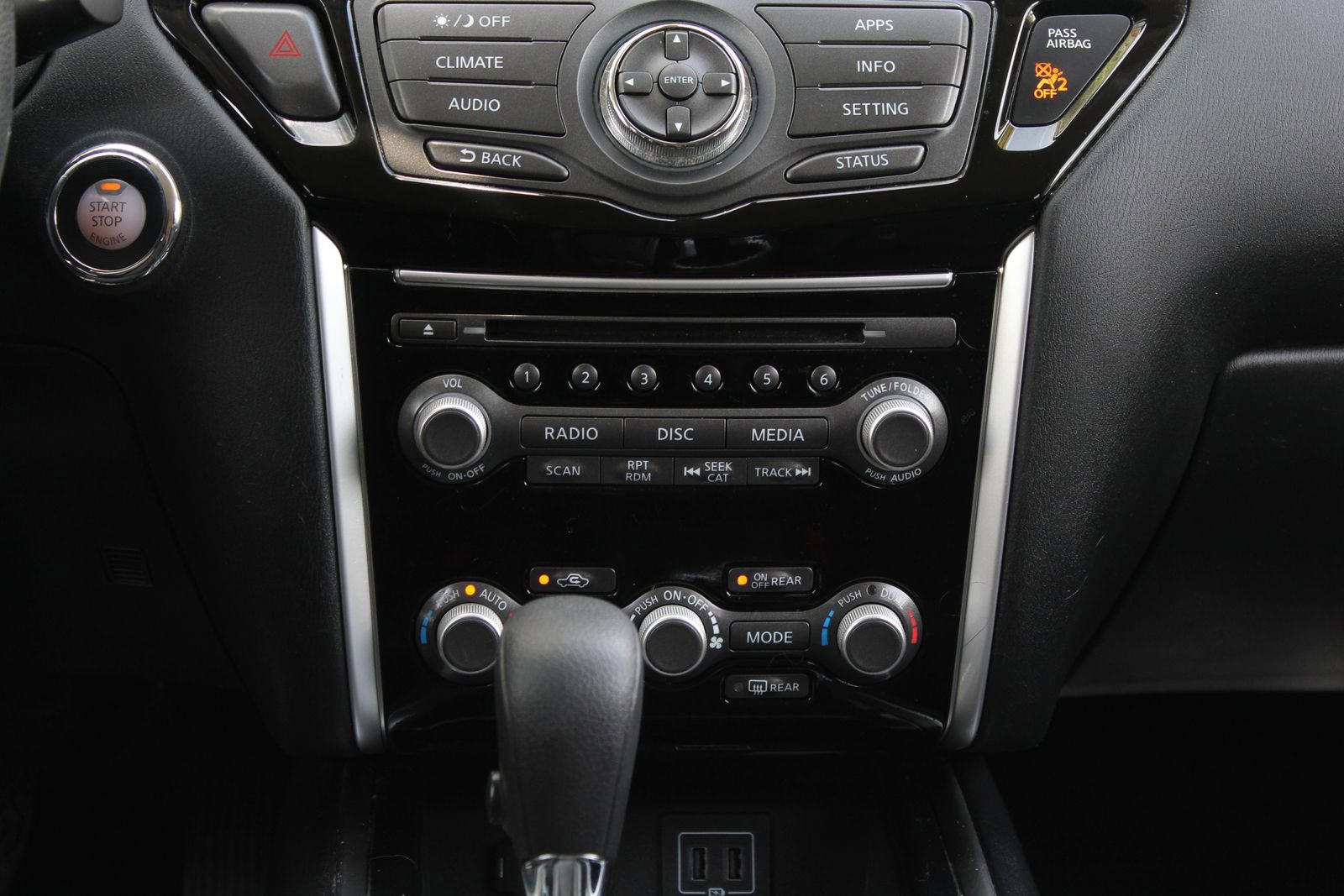 Used 2018 Nissan Pathfinder S AWD/4WD image 19