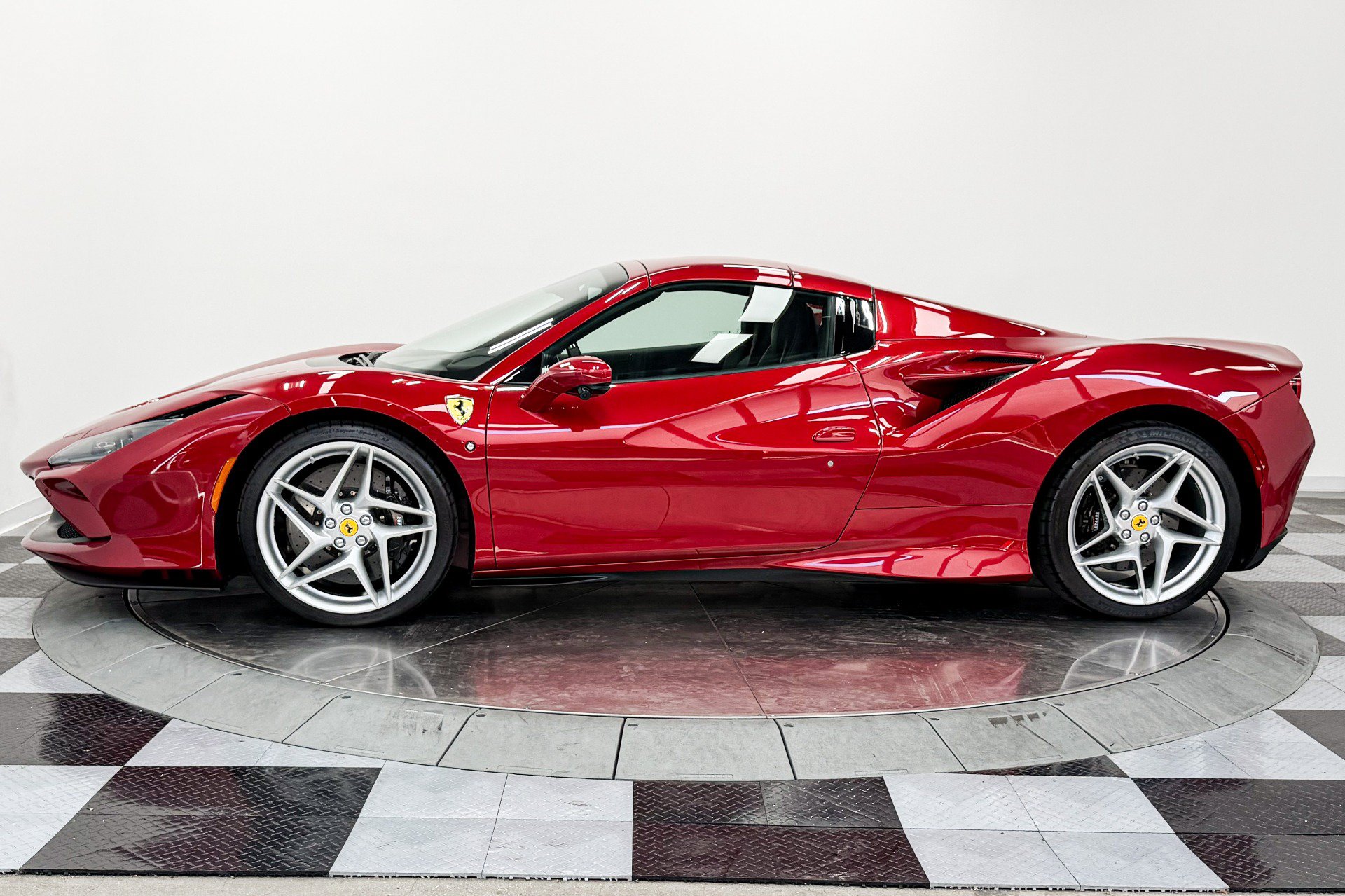 Used 2023 Ferrari F8 Tributo RWD image 36
