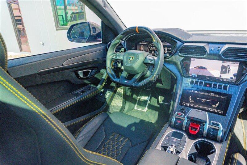 Used 2024 Lamborghini Urus Performante image 15