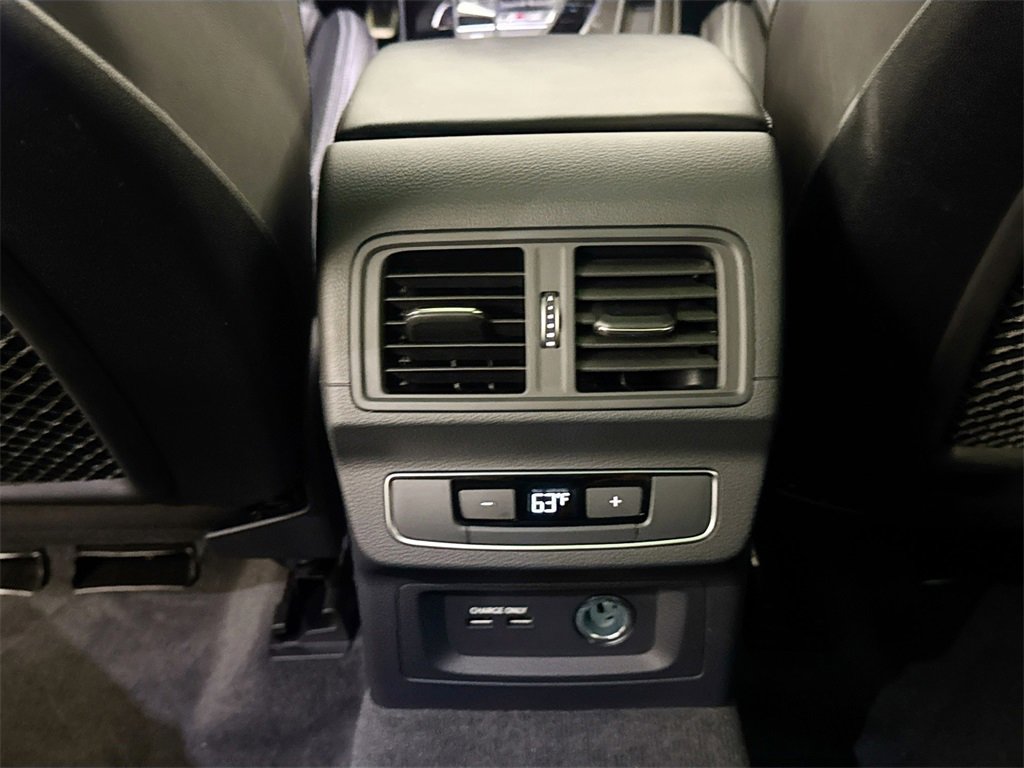 Used 2024 Audi SQ5 Premium Plus image 25