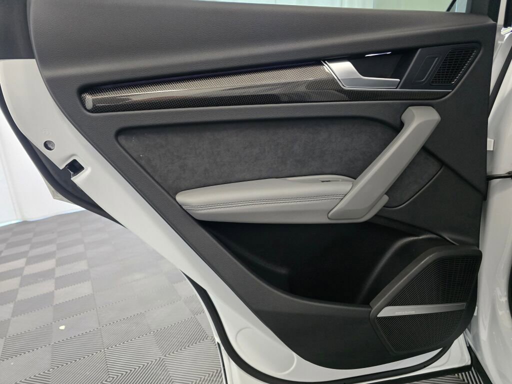 Used 2025 Audi SQ5 Premium Plus w/ Premium Plus Package image 21