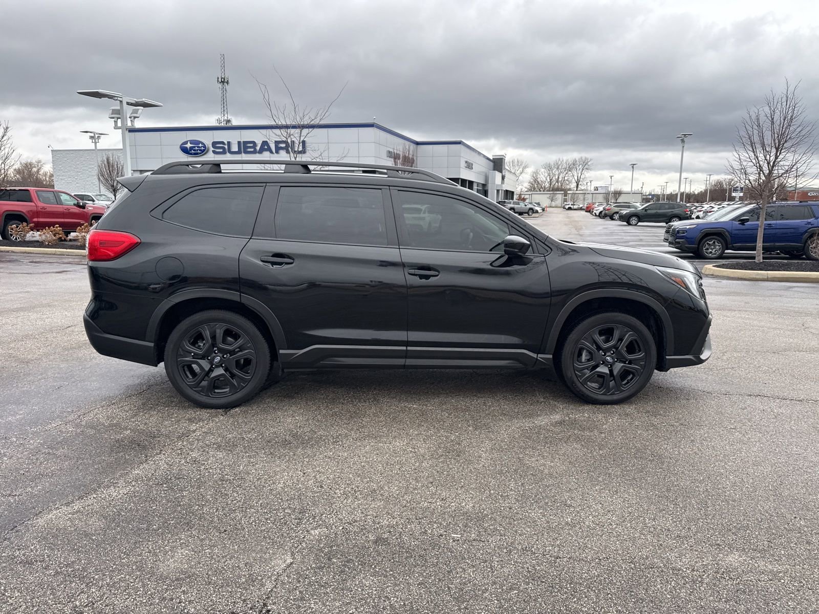 Used 2024 Subaru Ascent Onyx Edition image 9