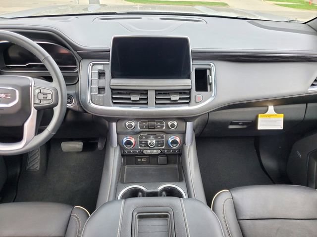 Used 2023 GMC Yukon SLT w/ SLT Luxury Package image 18