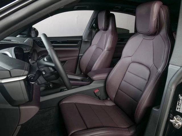 New 2025 Porsche Macan 4 Electric AWD/4WD image 5