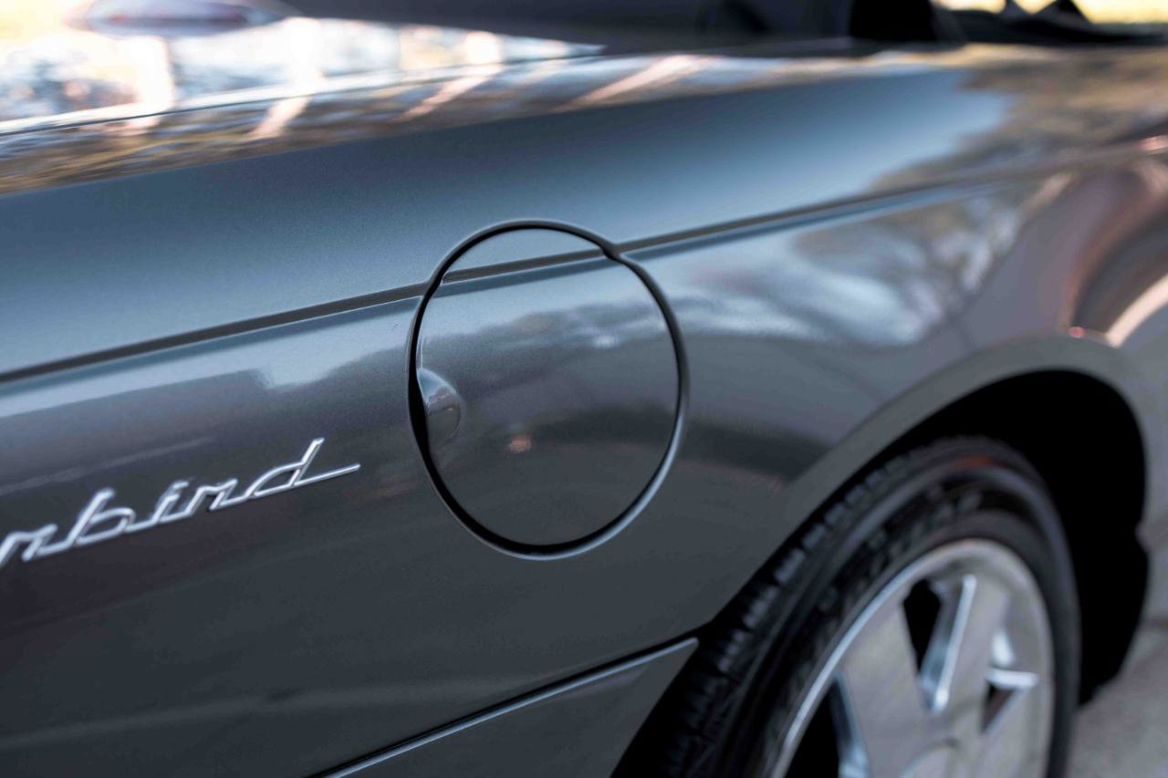 Used 2003 Ford Thunderbird Deluxe image 27