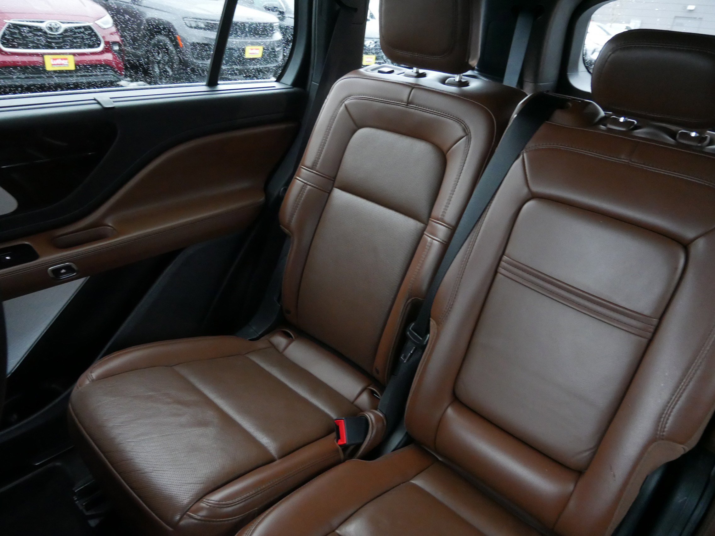 Used 2021 Lincoln Aviator Reserve w/ Equipment Group 202A image 12