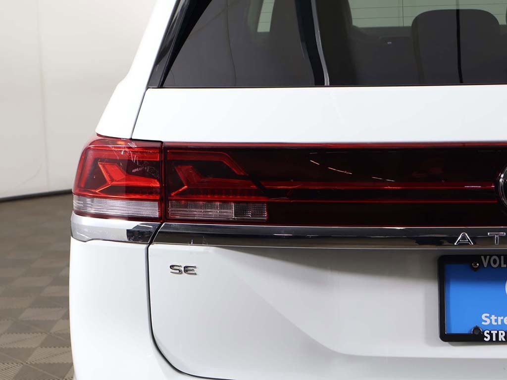 Used 2024 Volkswagen Atlas SE image 16