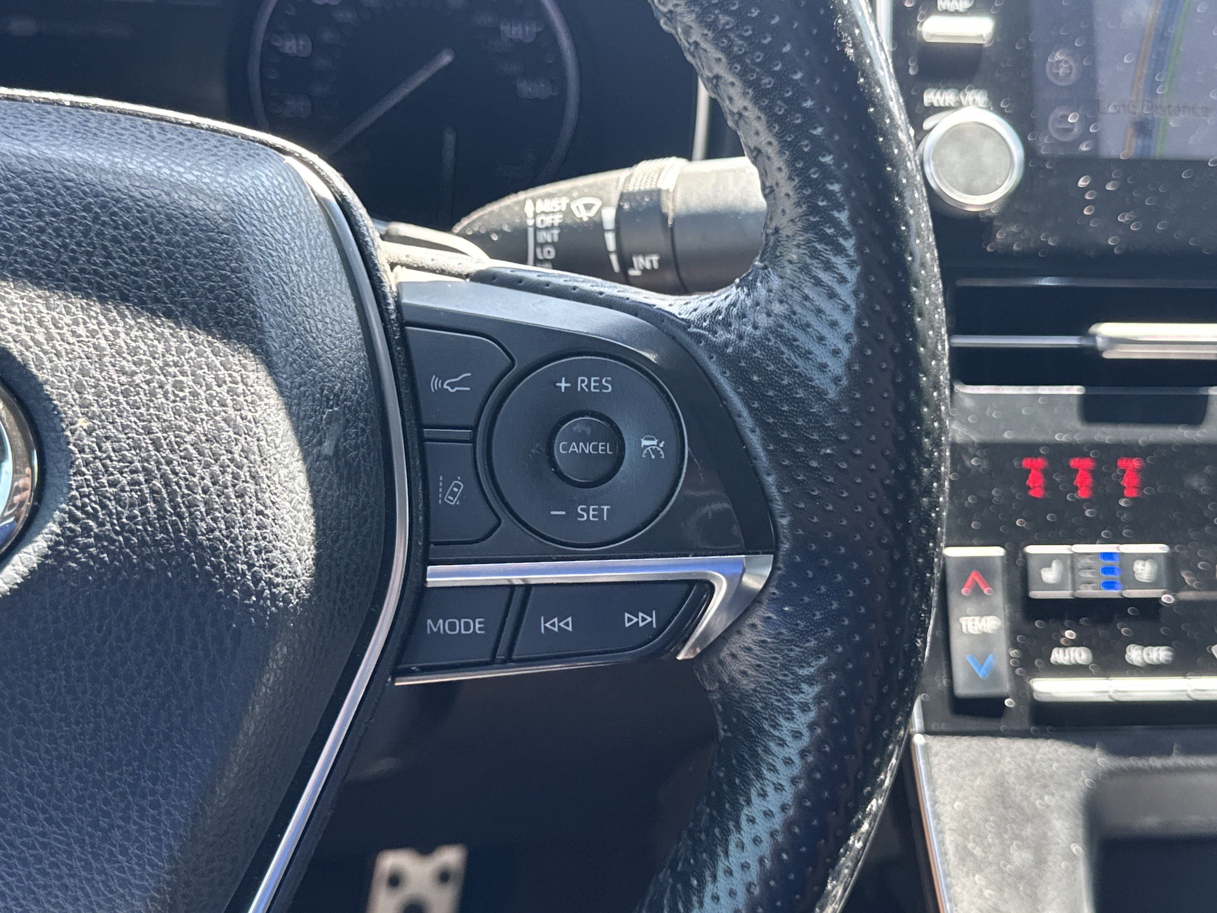 Used 2019 Toyota Avalon Touring FWD image 15