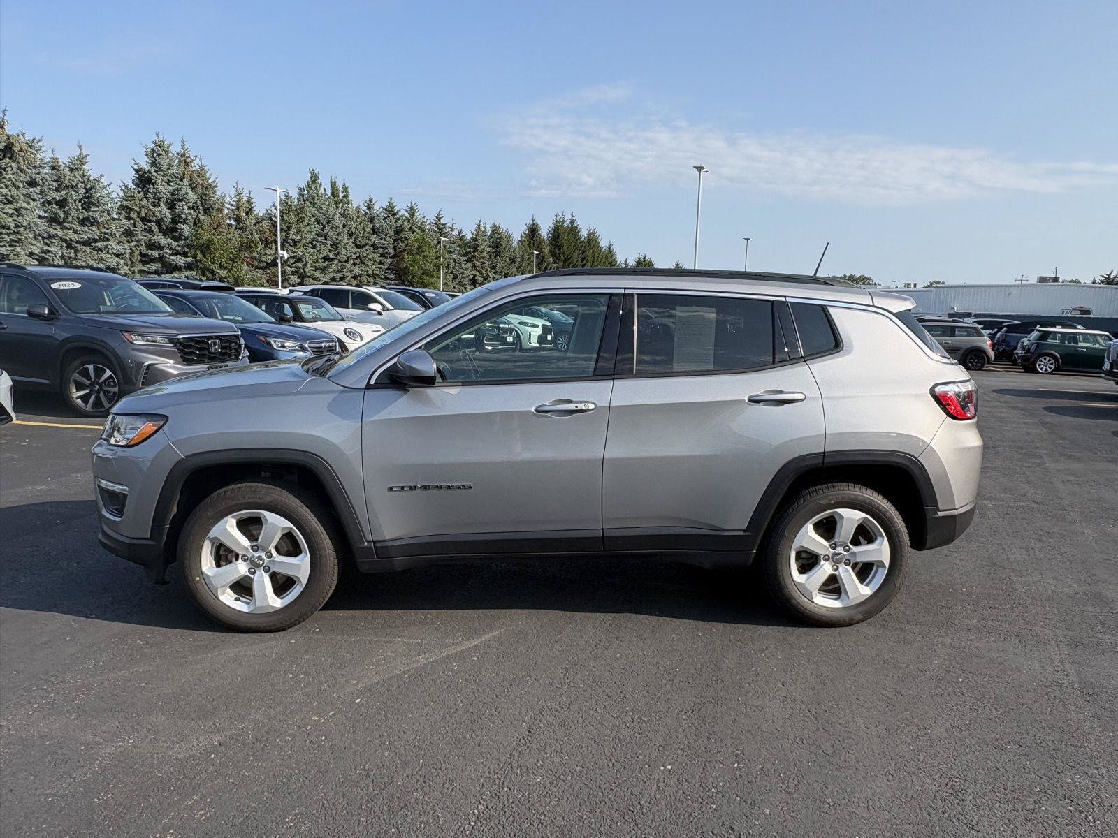 Used 2021 Jeep Compass Latitude w/ Convenience Group AWD/4WD image 4