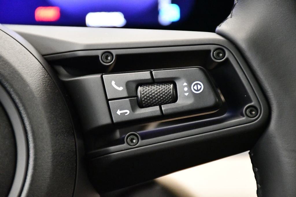 Used 2025 Porsche Macan 4S Electric image 26