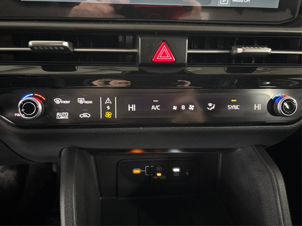New 2026 Kia Sportage SX AWD/4WD image 35