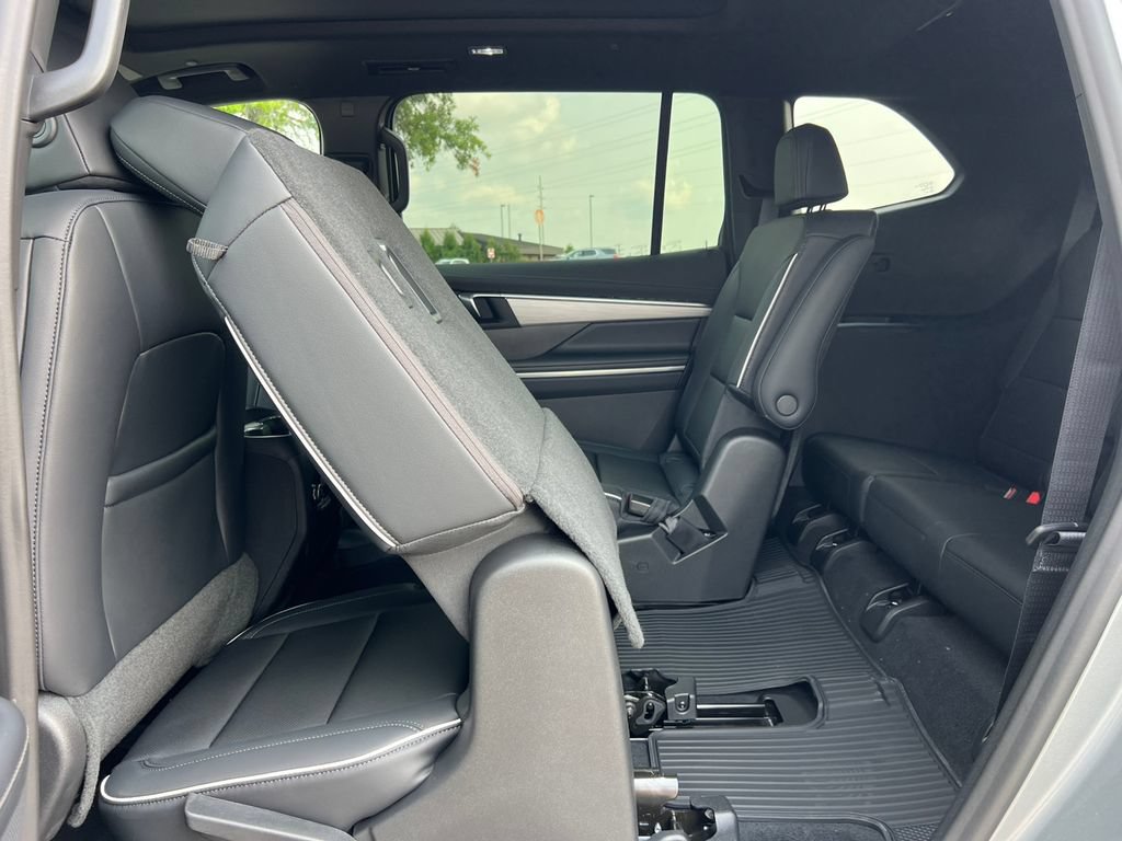 New 2027 Buick Enclave Preferred w/ Power Package AWD/4WD image 6