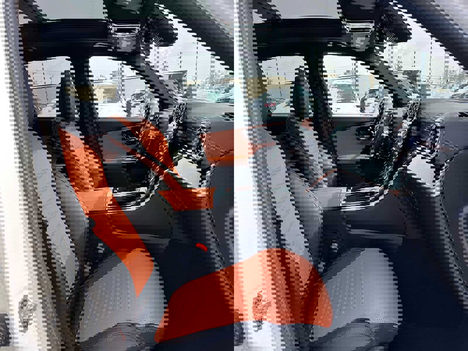 Used 2024 Mercedes-Benz GLC 300 4MATIC image 10