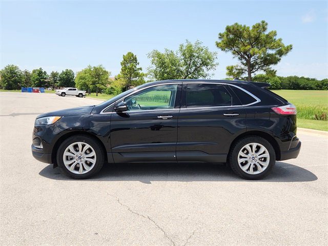 Used 2022 Ford Edge Titanium image 4
