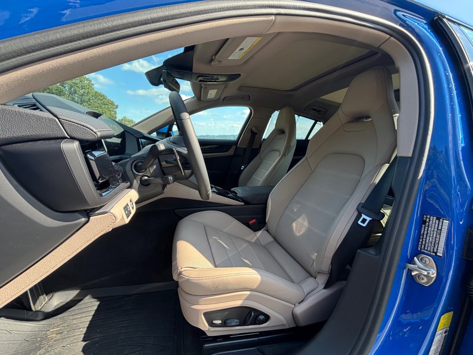 New 2025 Porsche Panamera 4 image 5