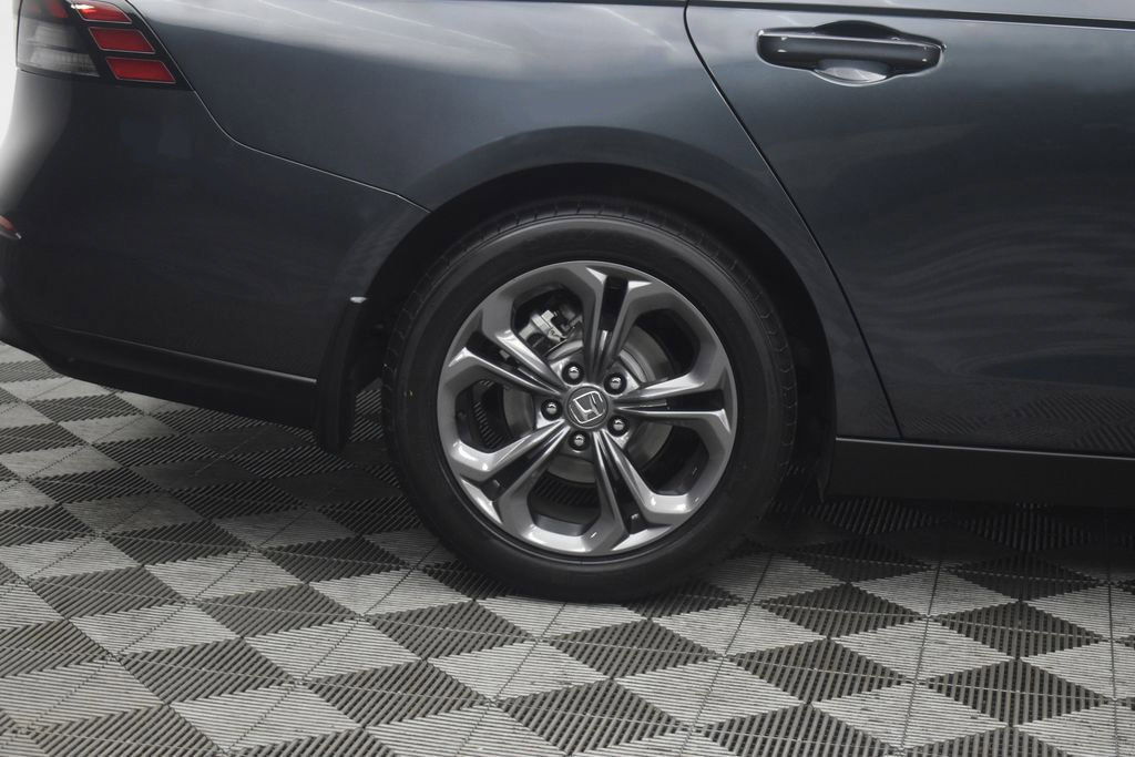 Used 2023 Honda Accord EX image 28