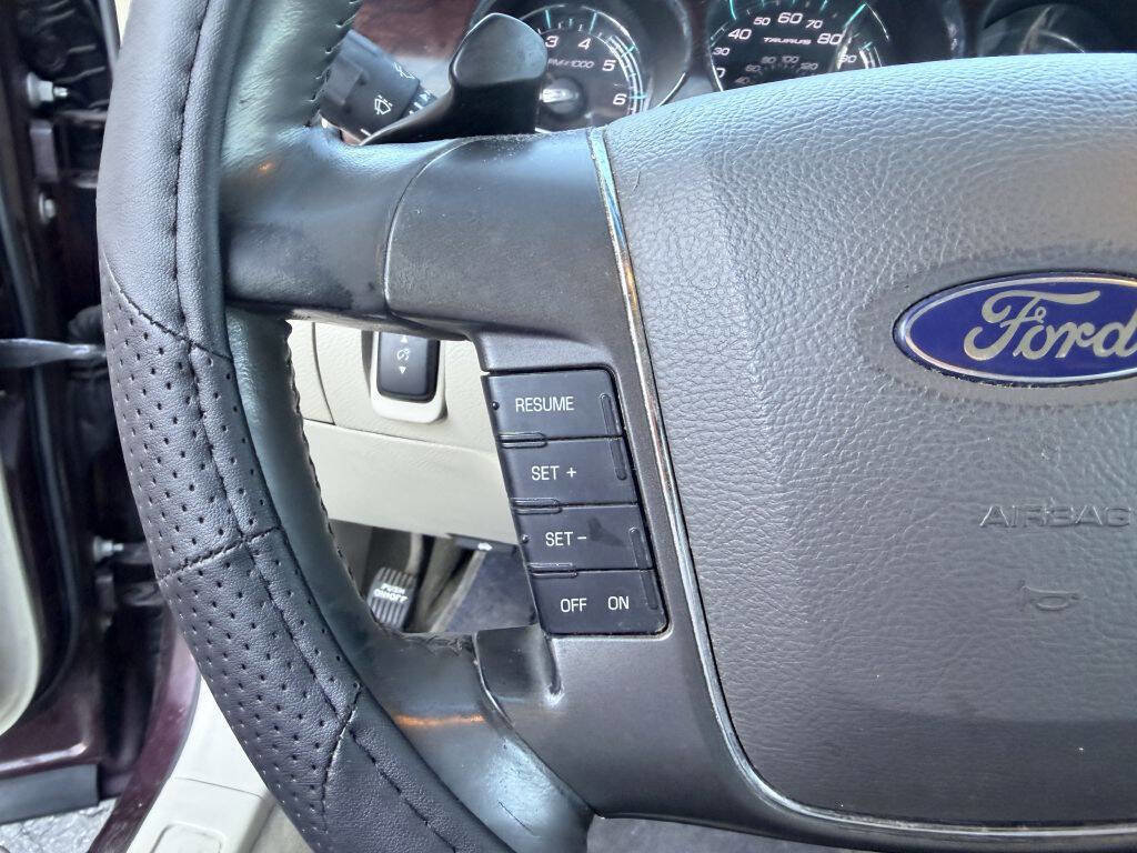 Used 2011 Ford Taurus SEL w/ 201A Rapid Spec Order Code FWD image 14